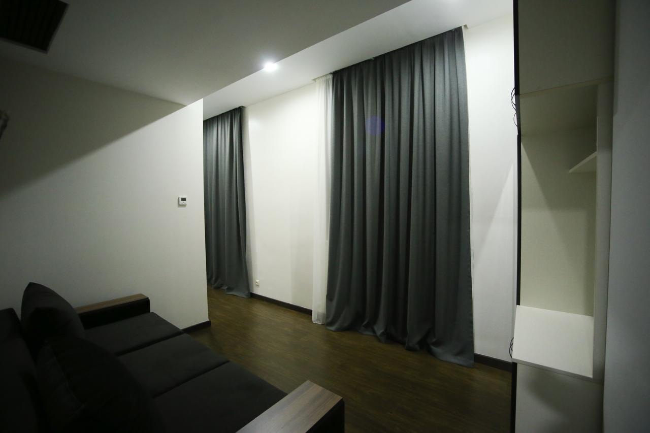 Отель West Tower Кутаиси Экстерьер фото